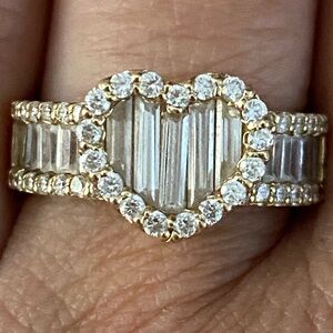 Beautiful Vintage SOLID 14k Yellow Gold CZ Baguettes Heart Ring Size 6.75